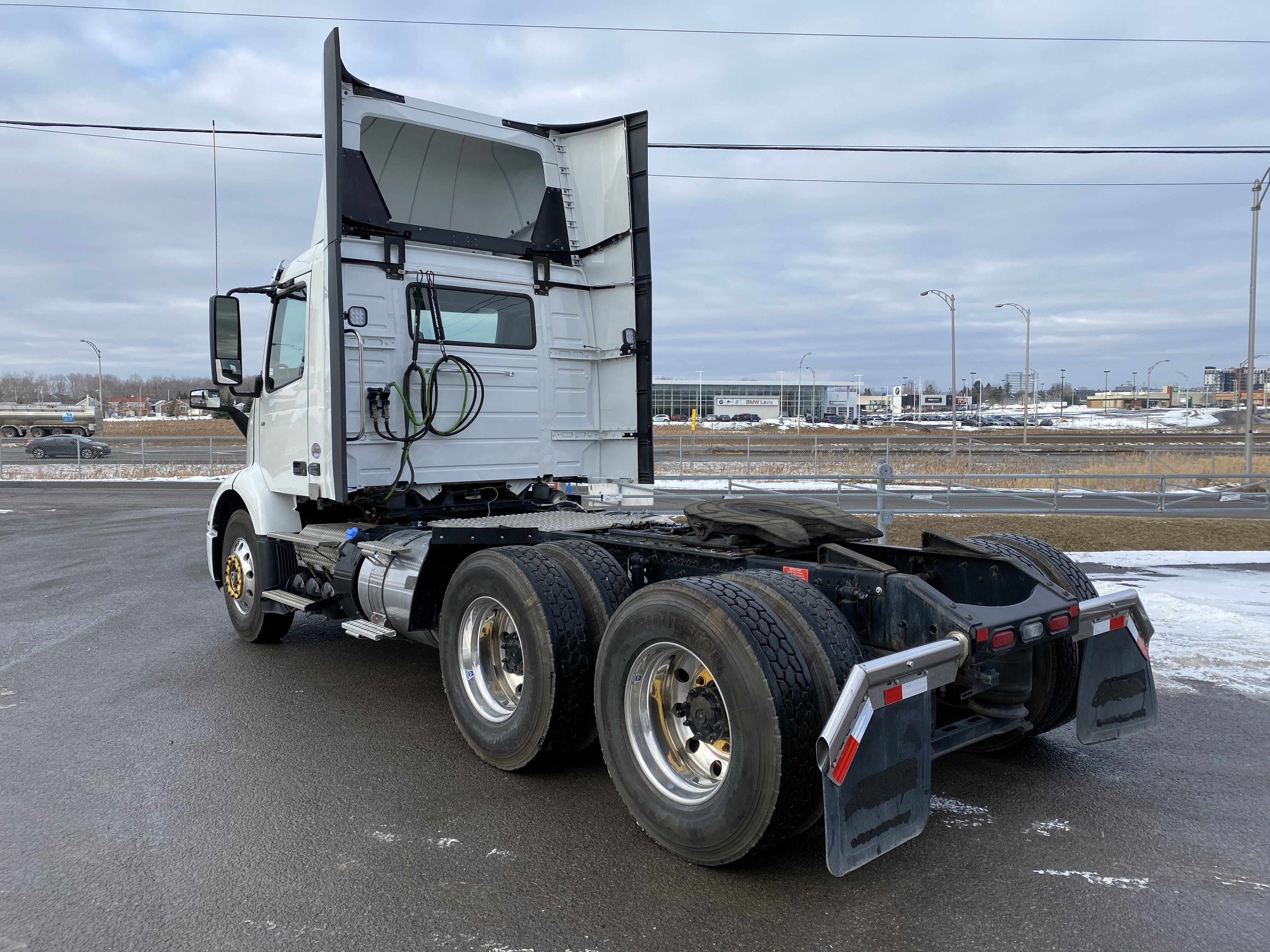 Volvo: VOLVO VNR 300
